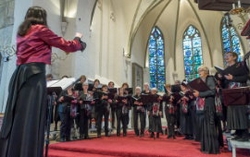 het koor in actie in een kerk