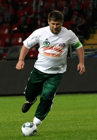 Kadrov voetbalt een partijtje mee