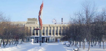 Irbit-fabriek in de sneeuw