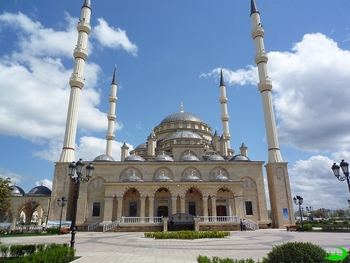 voorzijde van de moskee