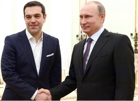 Tsipras schudt handen met Poetin