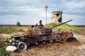 afbeelding van een verroeste tank